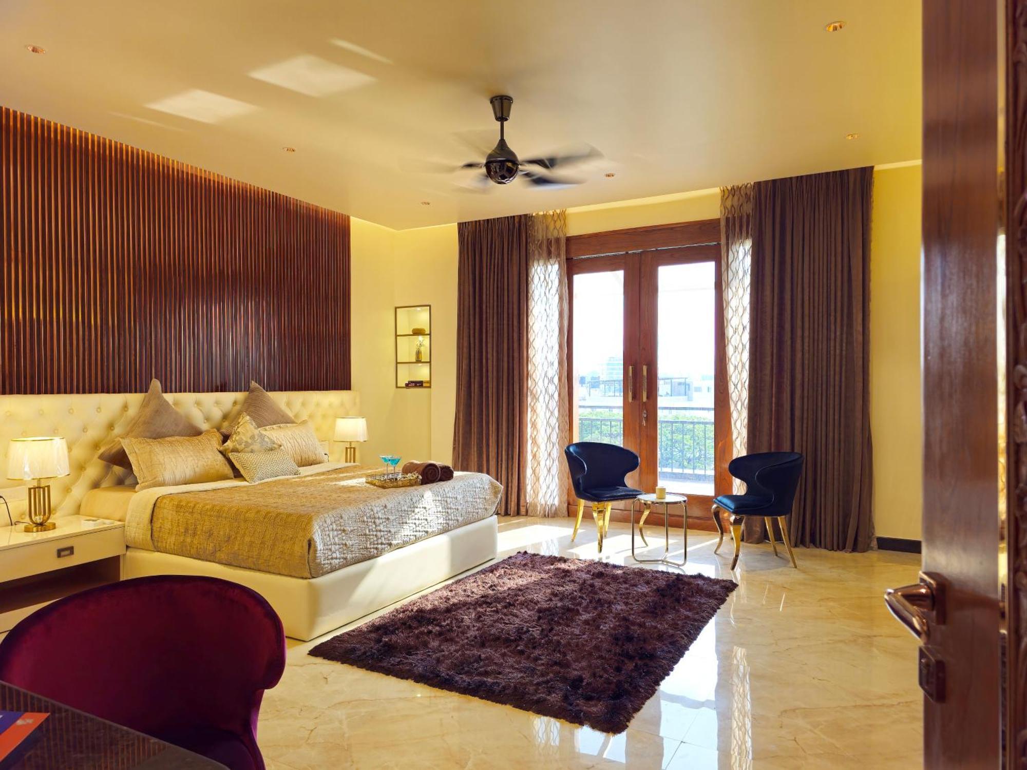 Apartmán The Pentouz On 100 Feet Road Indiranagar - An Urban Luxury Retreat Bengalúr Exteriér fotografie