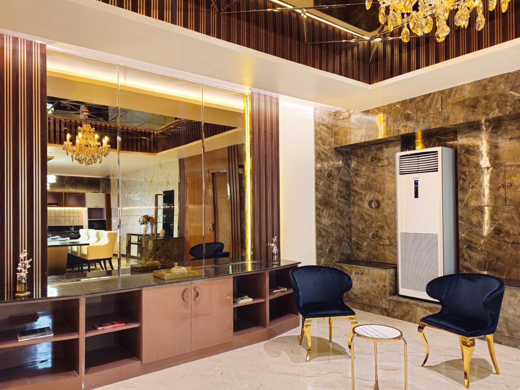 Apartmán The Pentouz On 100 Feet Road Indiranagar - An Urban Luxury Retreat Bengalúr Exteriér fotografie